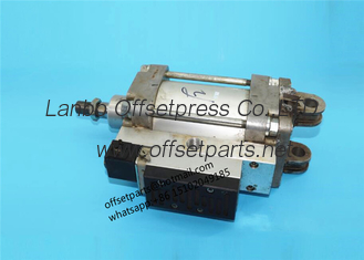 094k147813 Roland 700 machine cylinder 194k147813 left&right original used pneumatic cylinder for roland offsetpress