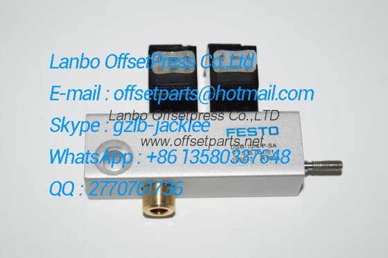 good quality cylinder / valve unit,F7.335.001 for SM102/CD102/CX102 machine