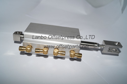 high quality original pneumatic cylinder D32 H15/15,G2.334.010 for sale