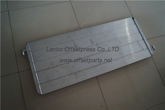 komori L640 old used  oil deflector L1090 x W 440 mm for offset printing machine