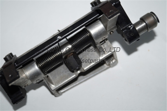 feed gripper complete  42.020.030 used for GTO printing machine