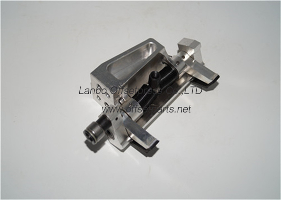 GTO 52 feeder gripper bar 42.020.030F spare parts for HD press machine