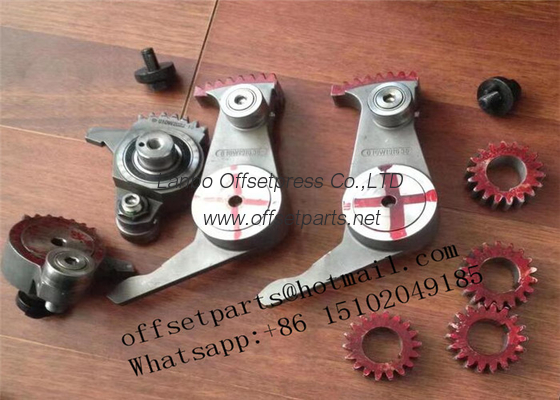 One set Roland 700 gear 010W202213,010W191636,010W201830,10W11918,original used gear for man roland 700 printing machine