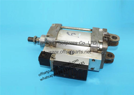094k147813 Roland 700 machine cylinder 194k147813 left&right original used pneumatic cylinder for roland offsetpress
