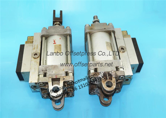 094k147813 Roland 700 machine cylinder 194k147813 left&right original used pneumatic cylinder for roland offsetpress