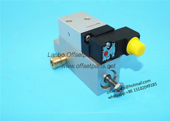 F4.335.056/04 Pneumatic cylinder for XL105 machines F4.335.056 cheaper price with good quality